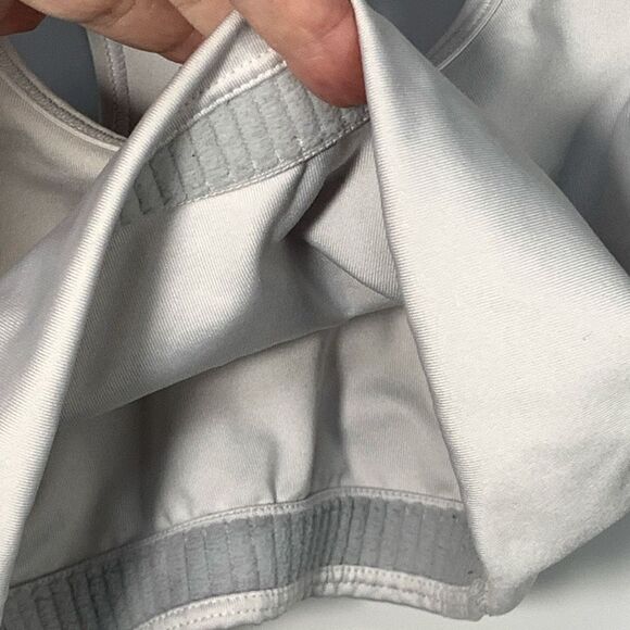 Nike dri fit sport bra, size small ￼ - Picture 2 of 6